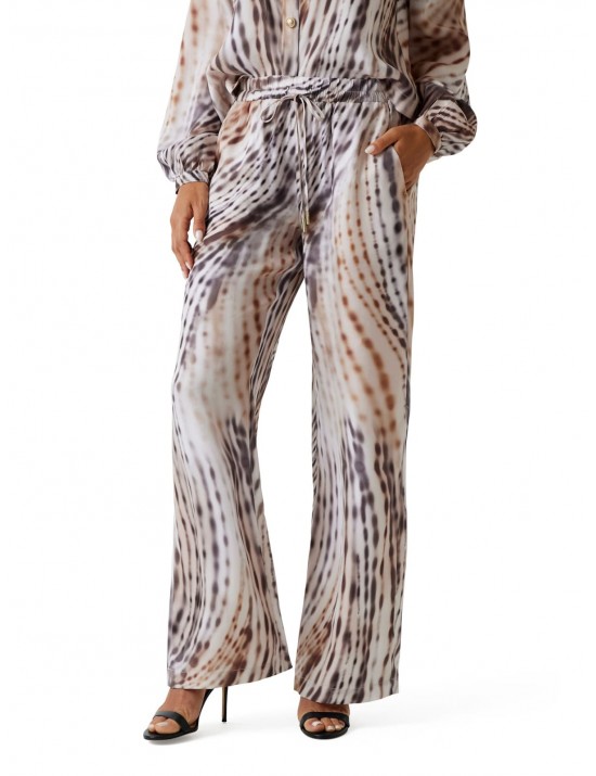 pantalone guess DONNA MULTICOLORE PMIH - W6GB07W1781 vista frontale indossato