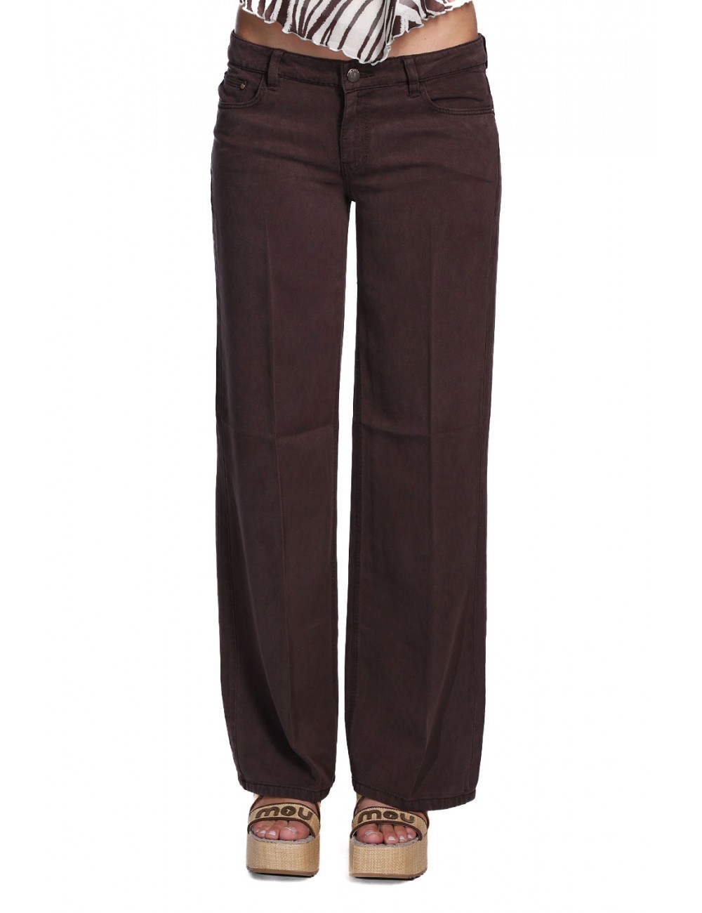 pantalone guess DONNA MARRONE G1EB - W4GA96WDP85 vista frontale indossato
