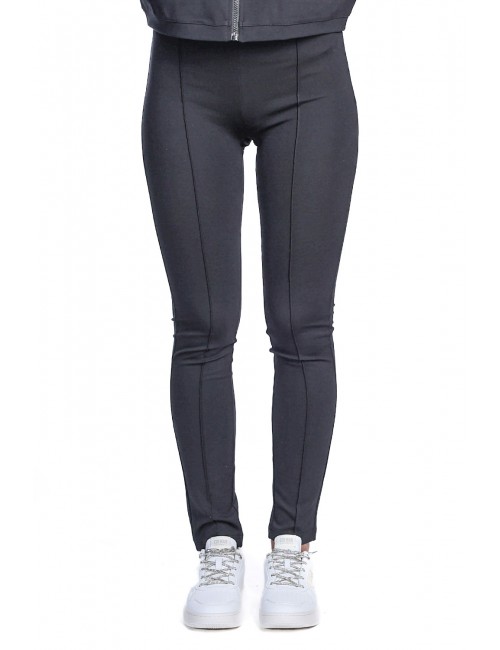 pantalone guess DONNA NERO JBLK - V6RB08KD822 vista frontale indossato